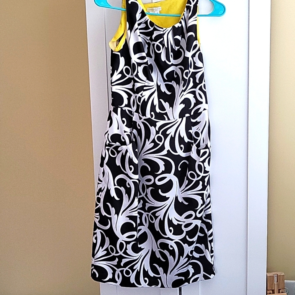 London Times Black and White Dress with Pockets